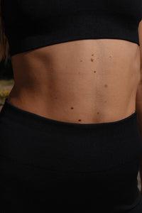 Short Negro Seamless Aura — Control Abdominal y Libertad de Movimiento