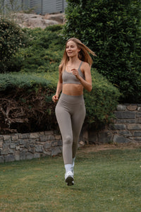 Legging Ceniza Seamless Serra — Panel V y Sin Costuras