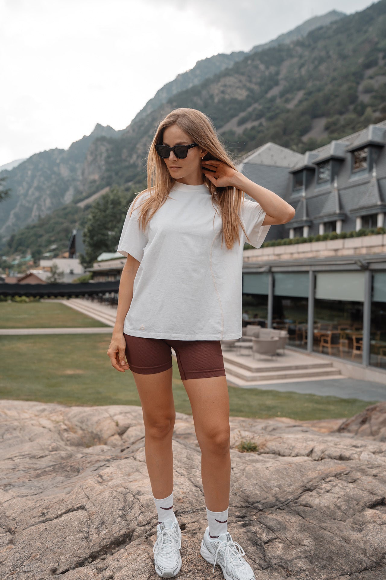 Camiseta Oversize Omega — 100% Algodón para el Descanso Activo