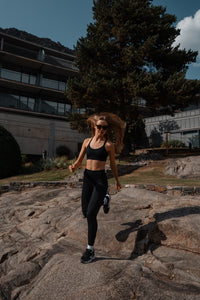 Sauda Top Negro — Seamless con Actitud para Entrenar